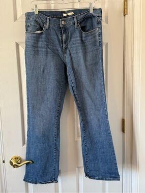 Women’s Levi Blue Jeans